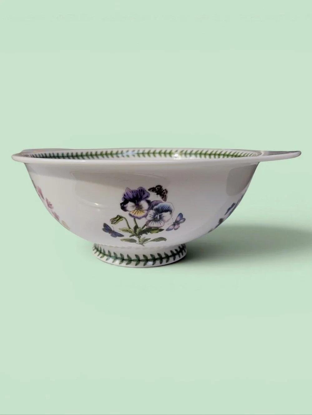 Portmeirion White Ceramic Colander with Green Leaf Border and Floral Motifs, EUC